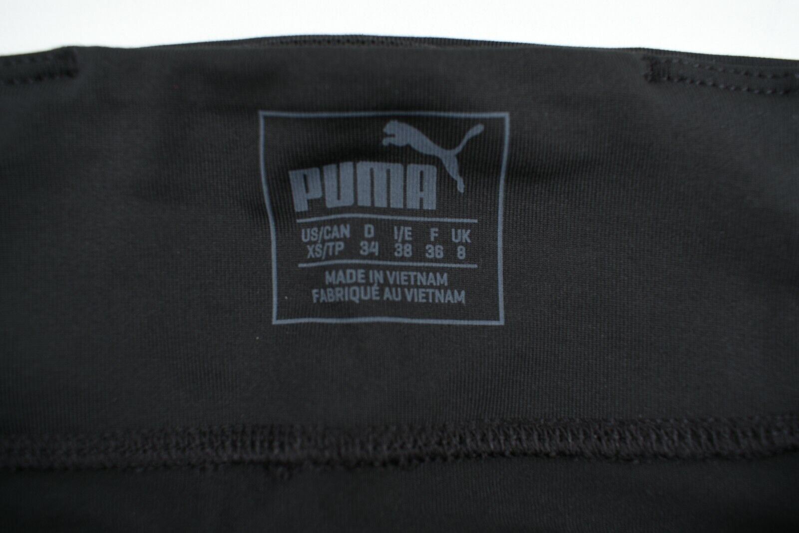 PUMA Women's 3/4 Tight Workout Leggings, Black, size UK 8