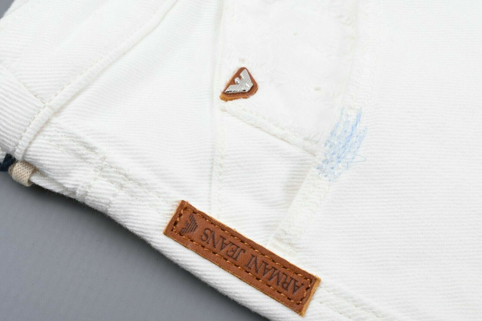 ARMANI JEANS Women's LOTUS Distressed Patch Low Rise Skinny Jeans, Ivory, W25