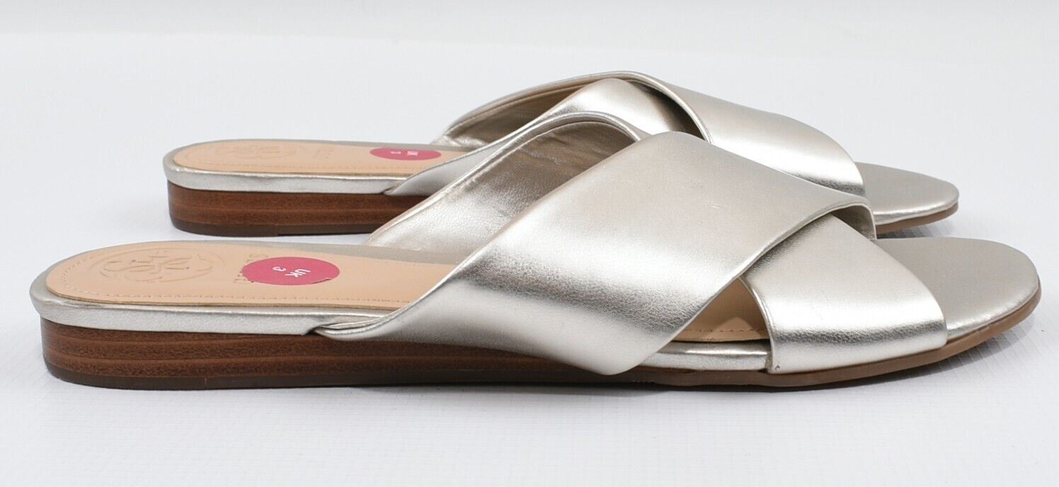 GUESS Women's FLASHEE Silver Faux Leather Sandals, size UK 3 *Ex Display*