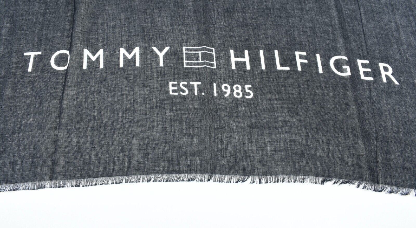 TOMMY HILFIGER Women's Large Shawl Scarf, Navy Blue /Cream, 200x100cm