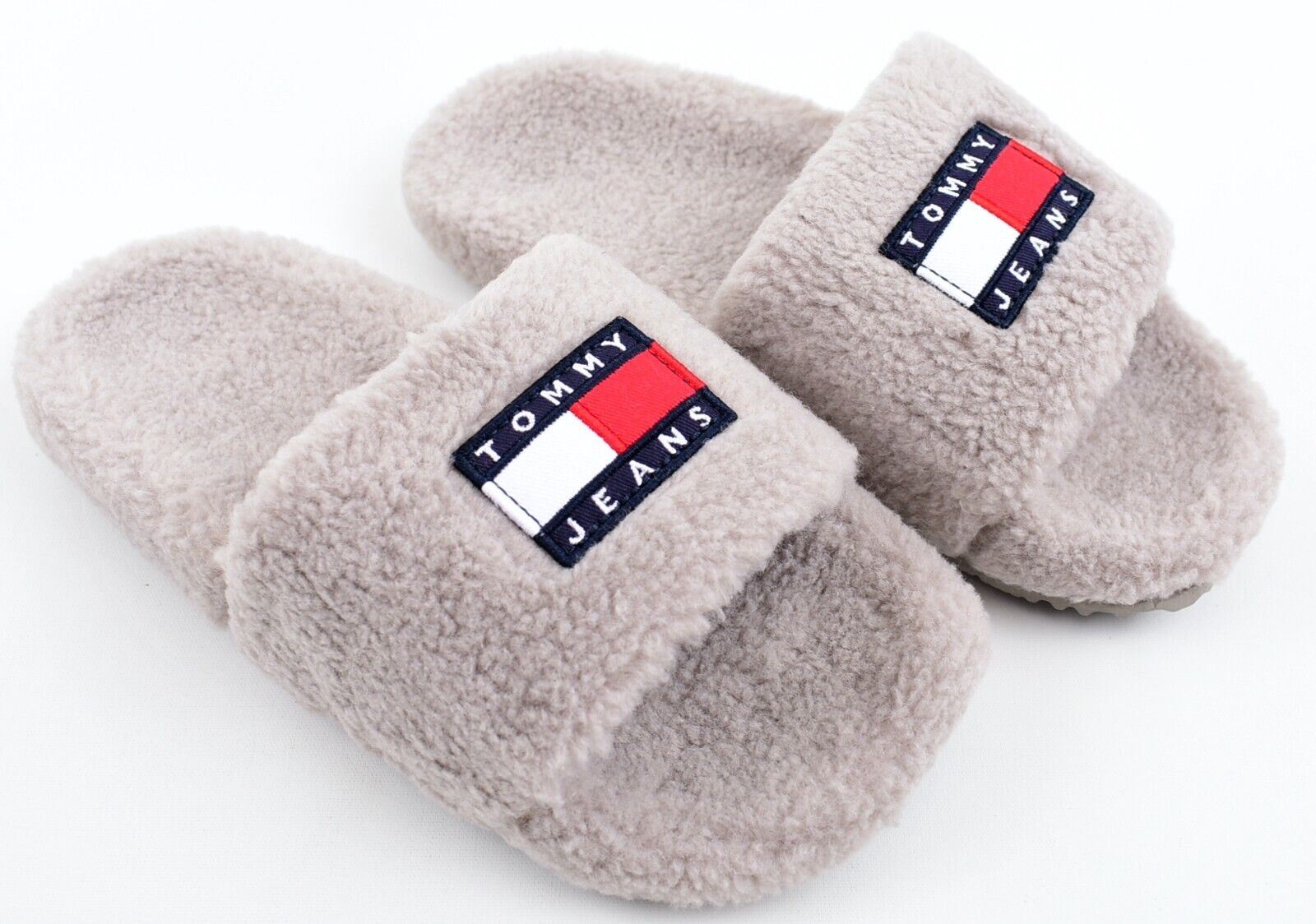 TOMMY HILFIGER - TOMMY JEANS Women's GINZO Fleece Sliders, Grey size UK 4 /EU 37