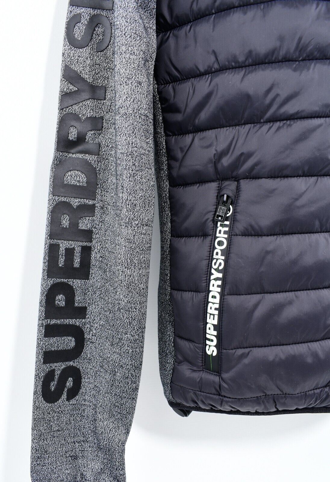 SUPERDRY Mens Gym Tech Hybrid Ziphood Jacket, Grey/Black, size XS - 34"