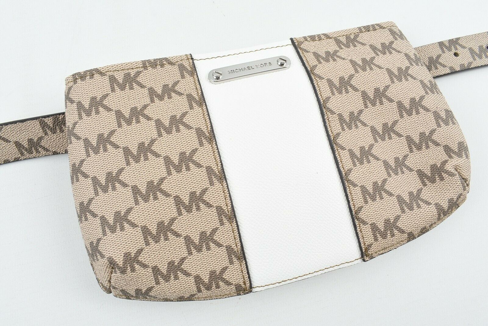 MICHAEL KORS Women's Monogram Print Bum Bag, Khaki/White, belt size S to size M