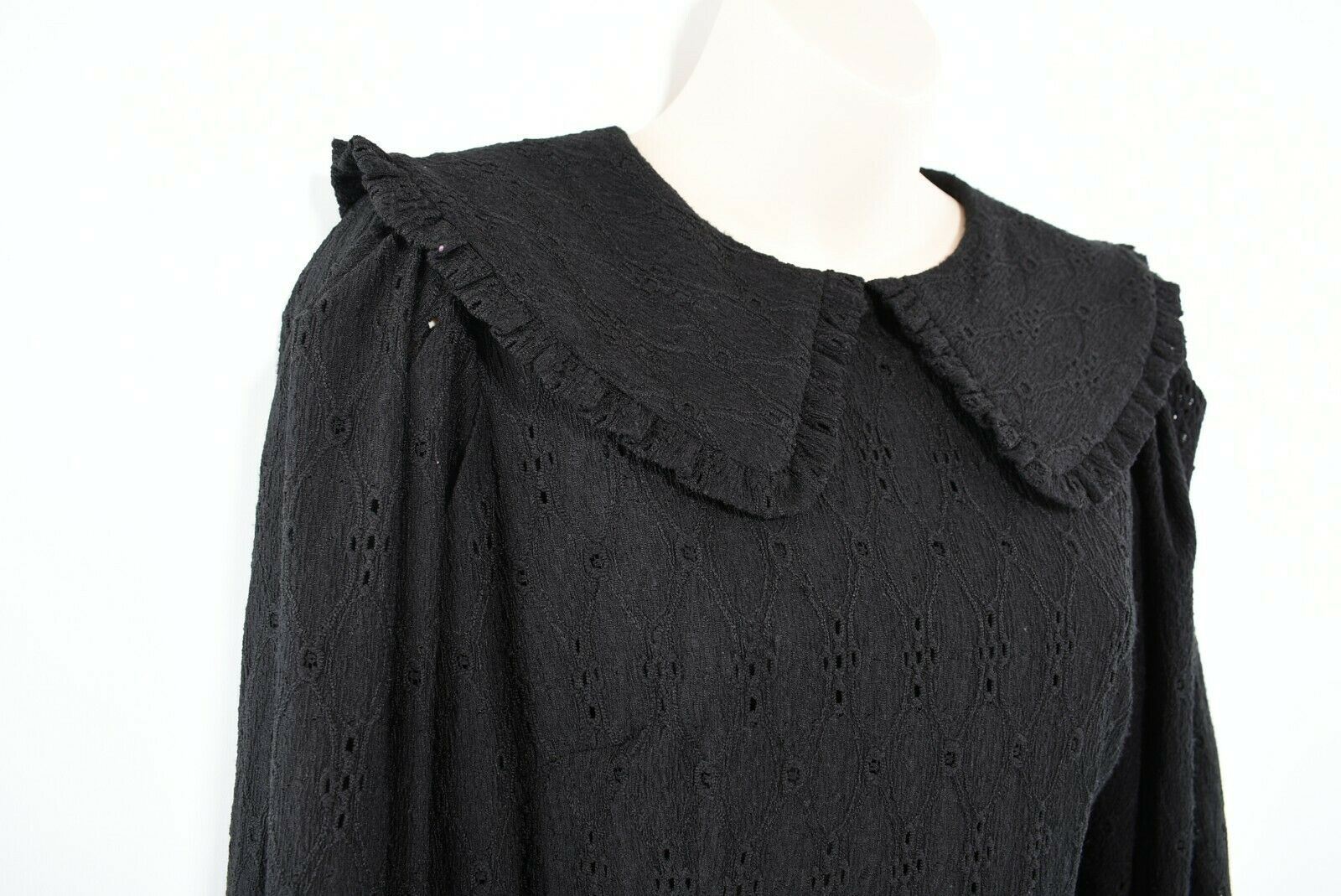 SISTERS POINT Women's EINA Mini Dress with Decorative Collar, Black, size S