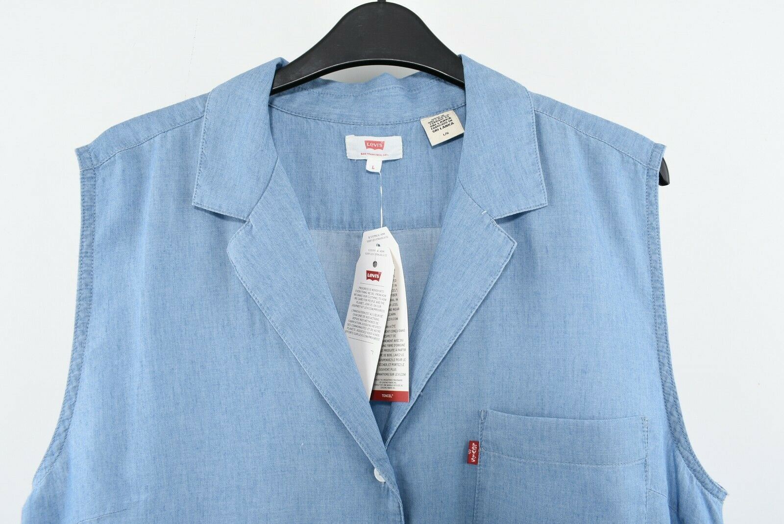 LEVI'S Women's Lightweight Sleeveless Shirt Top, Blue, size L