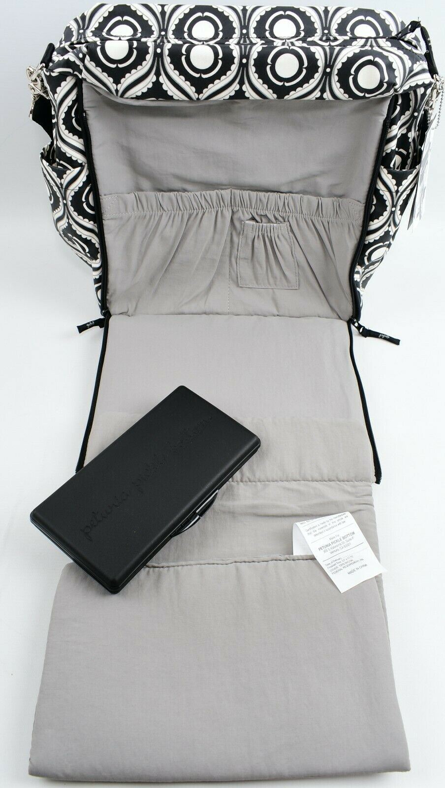 PETUNIA PICKLE BOTTOM Boxy - Evening in Islington, Baby Changing Nappy Bag