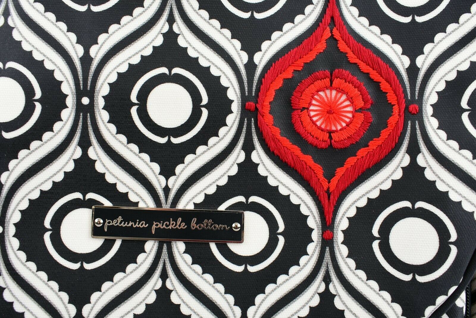 PETUNIA PICKLE BOTTOM Boxy - Evening in Islington, Baby Changing Nappy Bag