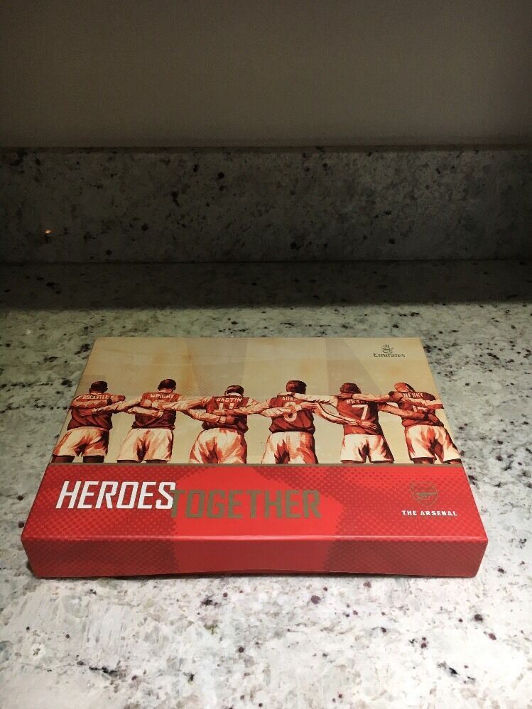 ARSENAL MEMBERS BOX 2010/11 - HEROES TOGETHER
