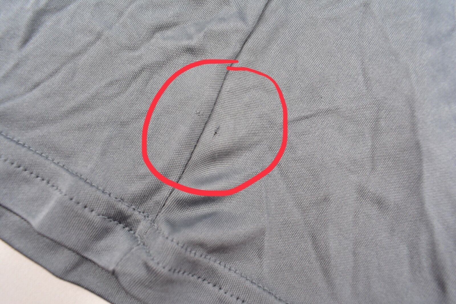 LACOSTE Women's Shiny Oversized Top, Pewter, size Medium / FR 40