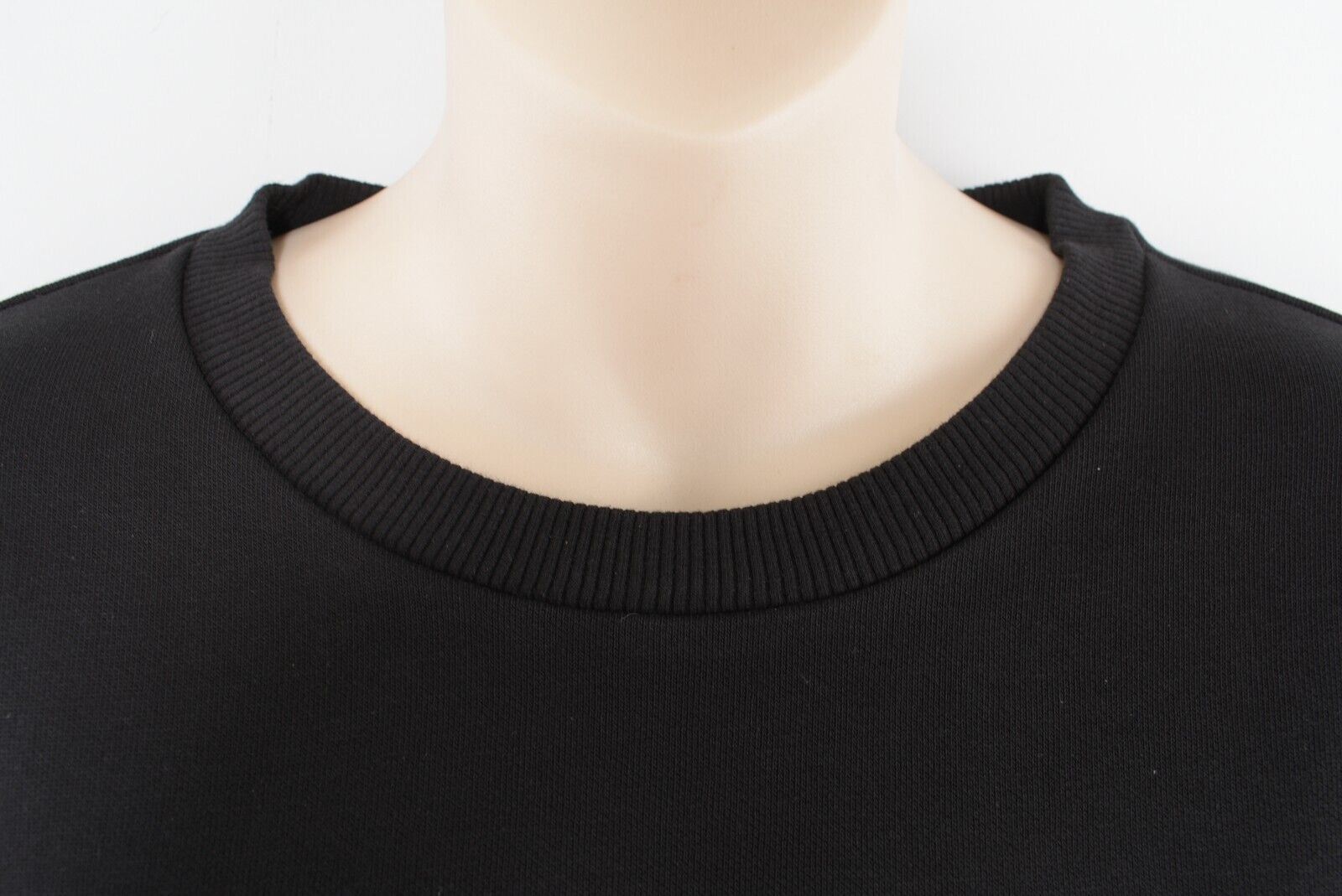 PUMA Women's Crew Neck Logo Sweatshirt, Recycled Materials, Black, size S UK 10