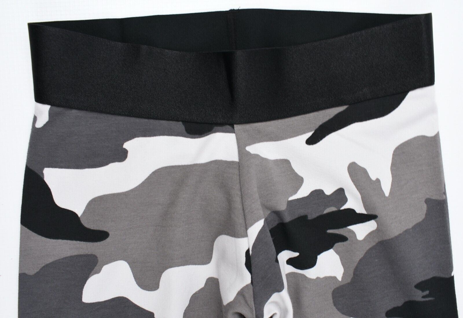 ADIDAS Women's FAST AND CONFIDENT Camo Print Leggings, Grey, size XS (UK 4-6)