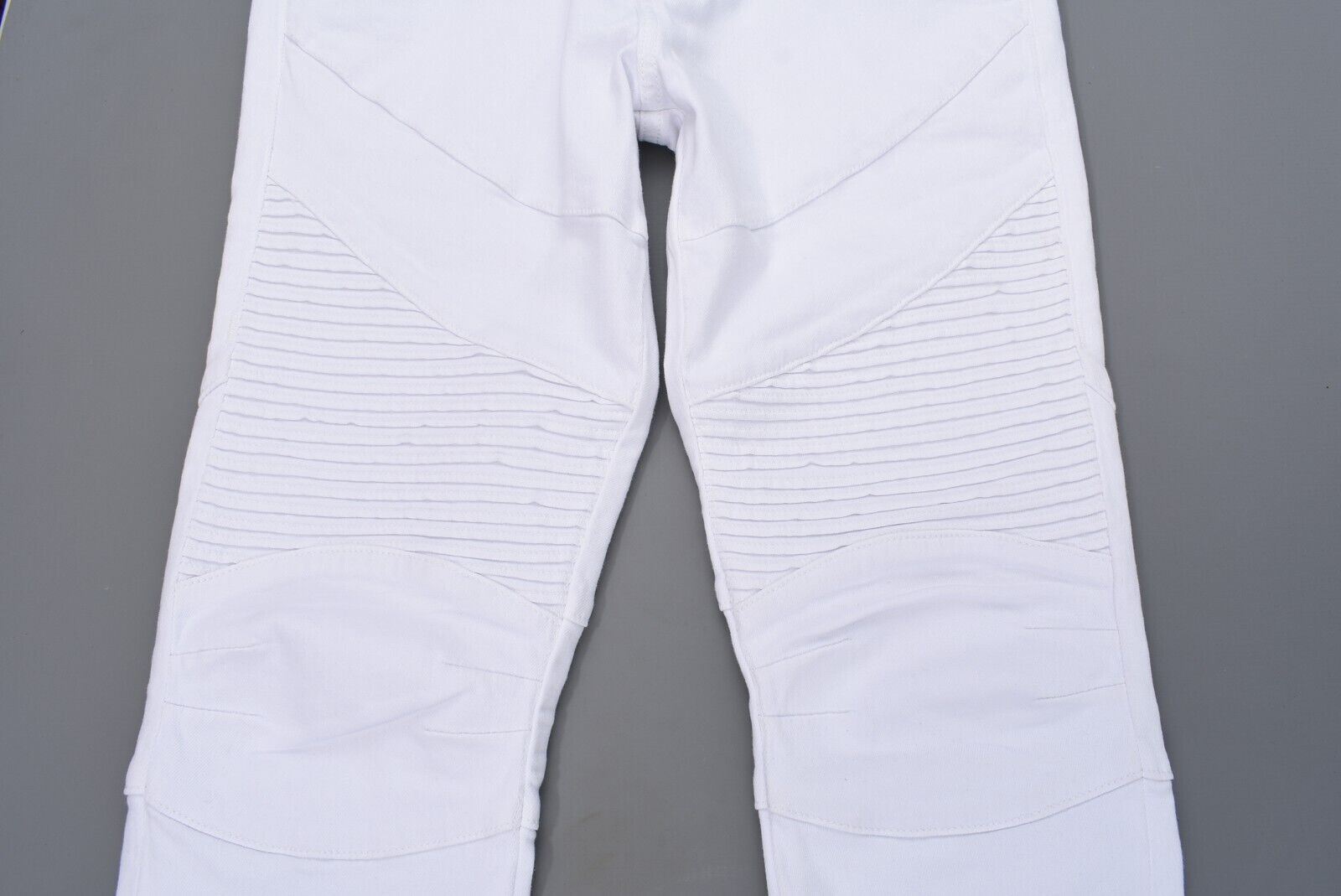 TRUE RELIGION Men's ROCCO relaxed Skinny Jeans, White, size W28 L32