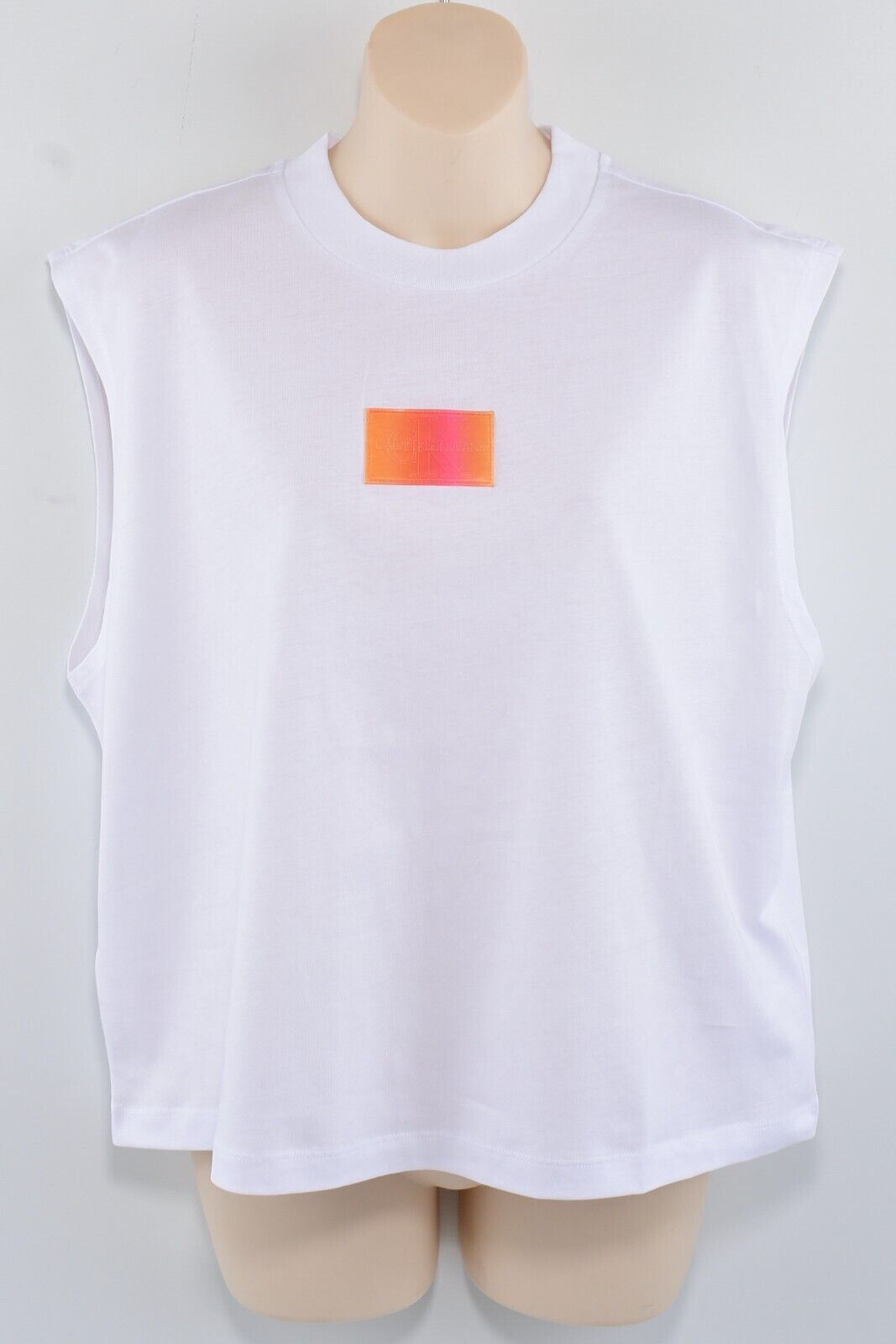 CALVIN KLEIN JEANS Women's Gradient Badge Logo Vest Top, White, size M /UK 12