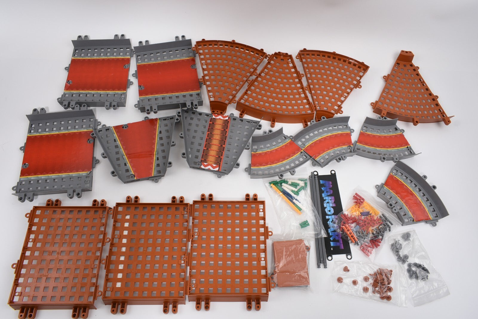 K’NEX Mario Kart Wii - Mario and Luigi Starting Line Building Set  *no karts*