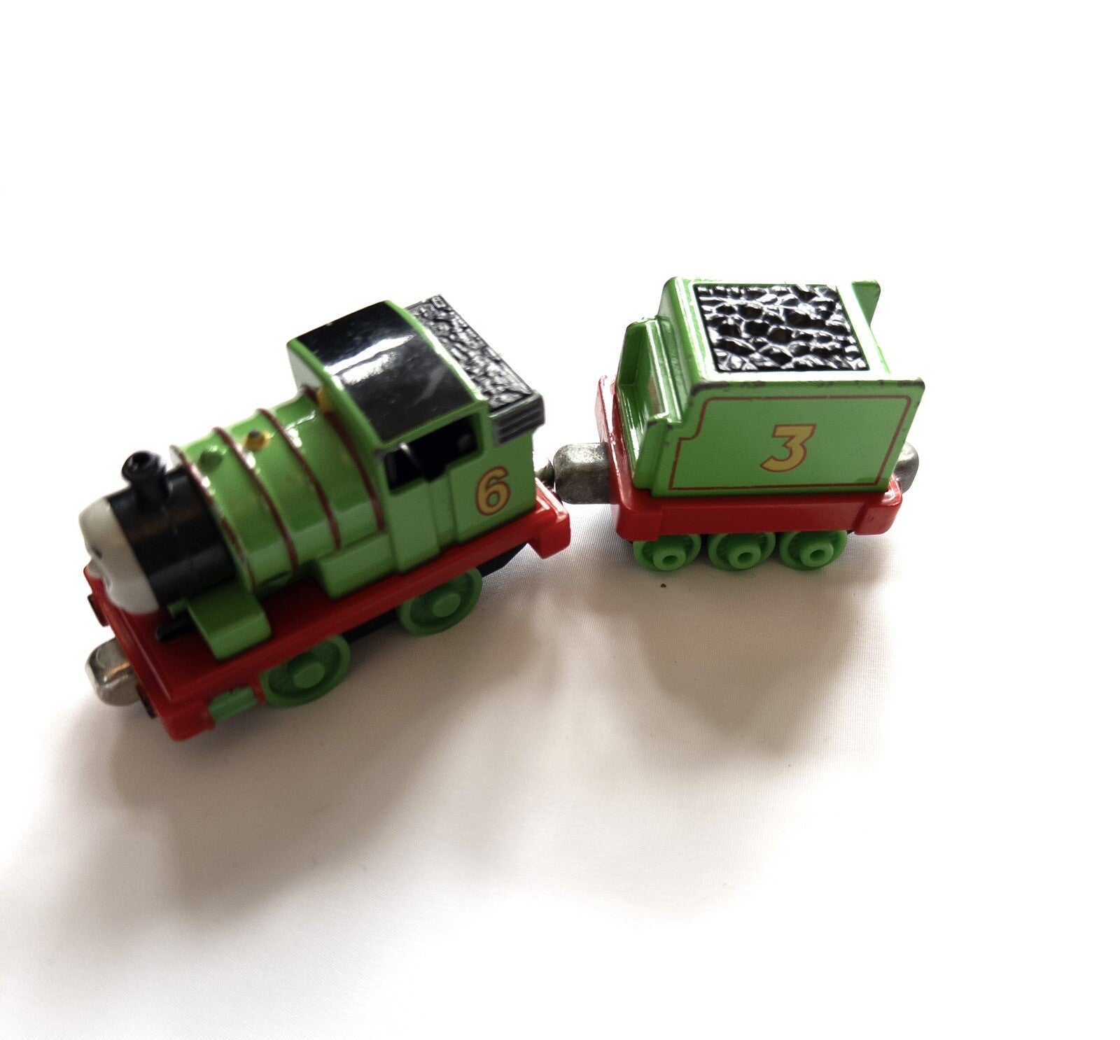 'PERCY AND CARRIAGE' Thomas the Tank Engine and Friends Set