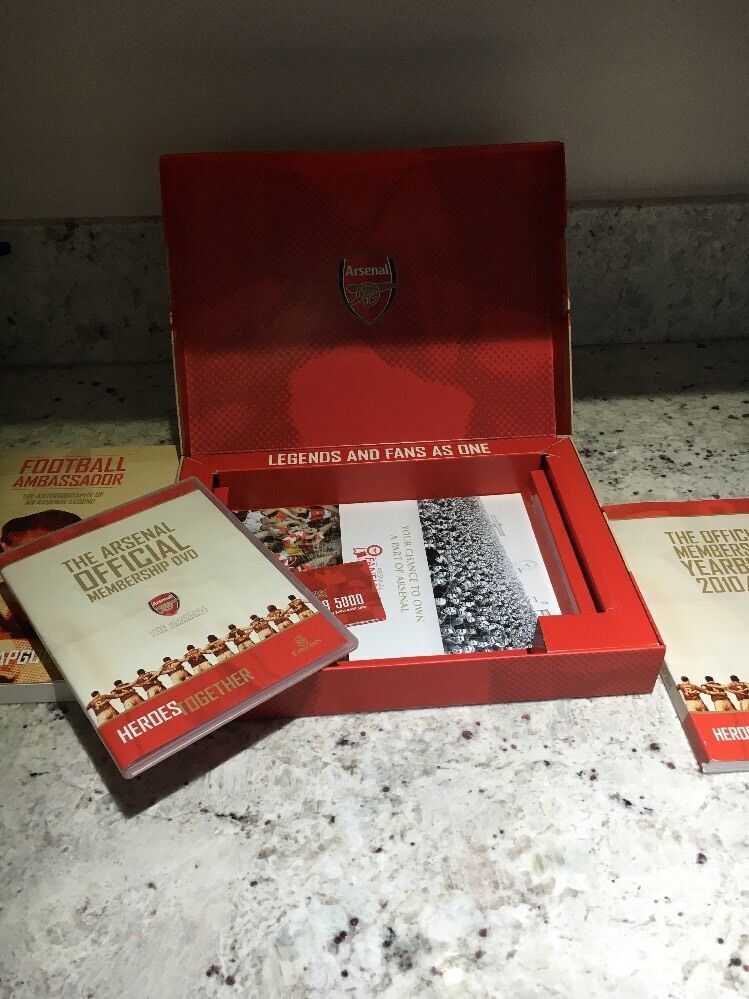 ARSENAL MEMBERS BOX 2010/11 - HEROES TOGETHER