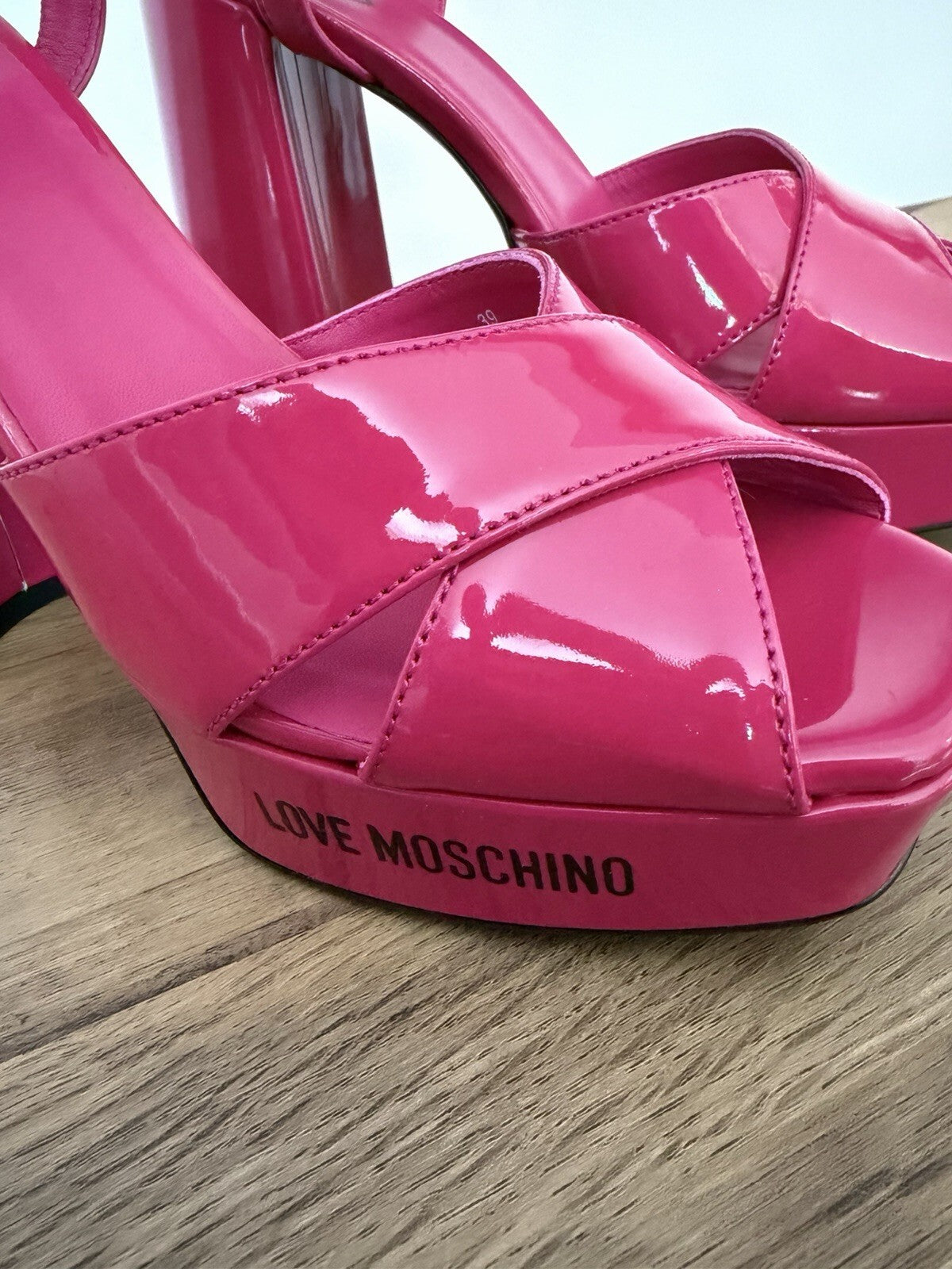 Love Moschino Sandals Block High Heels Pink Fuchsia EU38 UK6  NEW