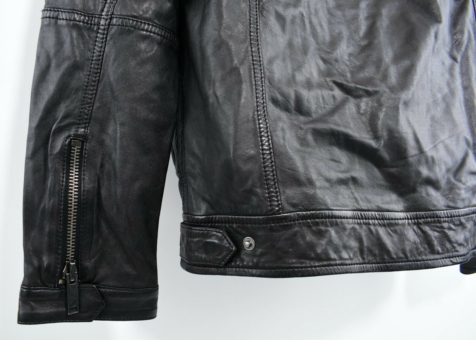 DKNY Men's Black Genuine Leather Jacket, size XS