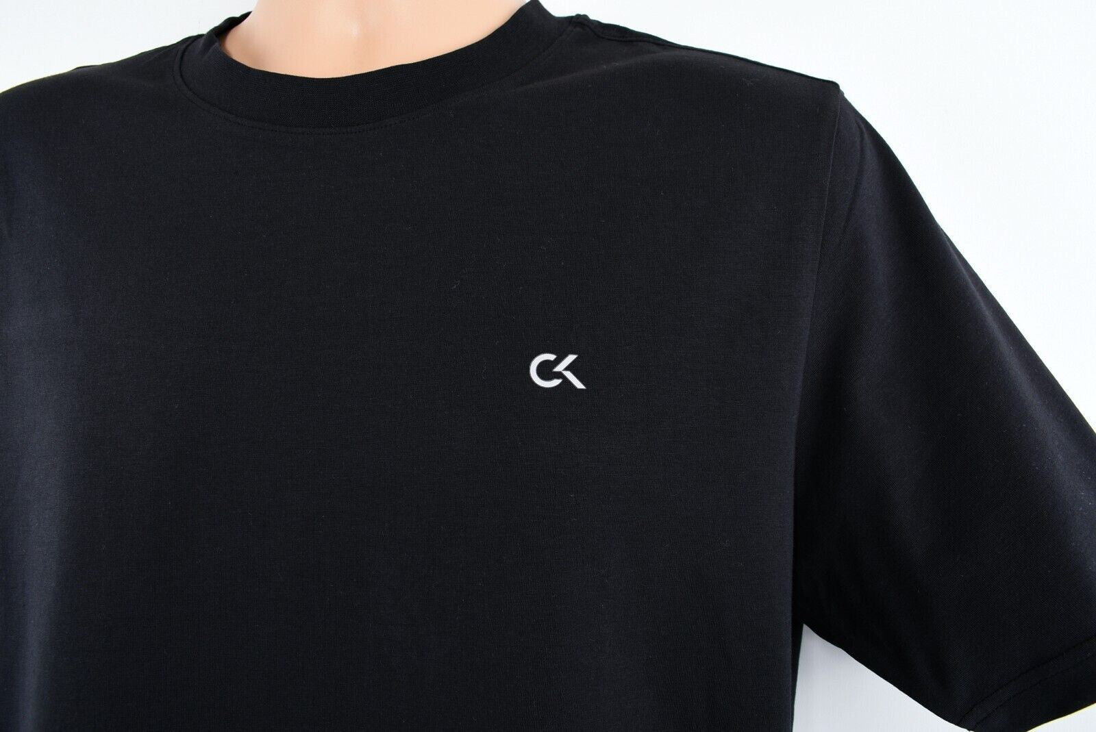 CALVIN KLEIN Performance: Men's Crew Neck Cotton T-shirt, Black, size M