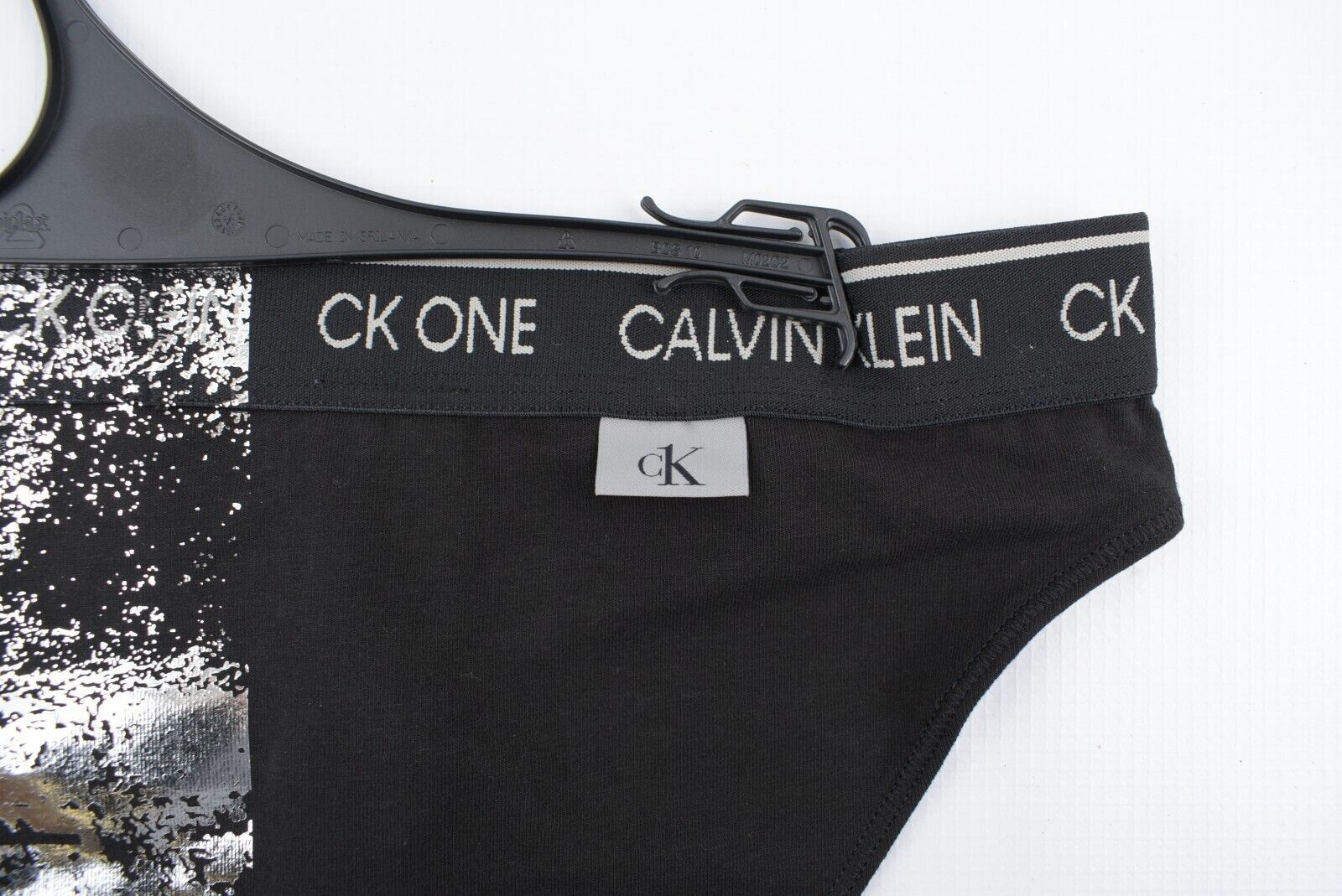 CALVIN KLEIN Underwear: CK ONE Women's Foil Bikini Briefs, Black, size M (UK 12)