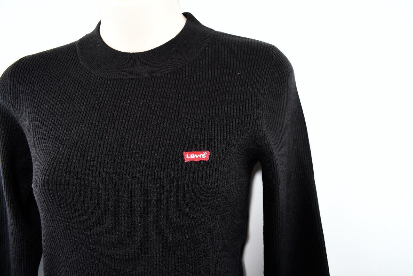 LEVI'S Women's Slim Fit Rib Knit Jumper /Sweater, Caviar Black, size XS (UK 8)