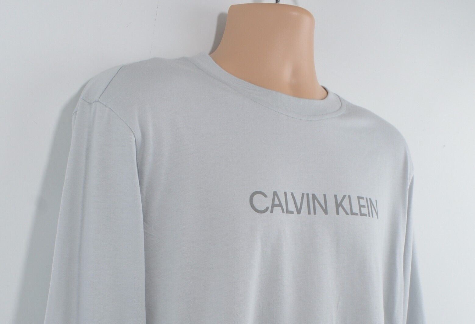 CALVIN KLEIN Performance: Men's Long Sleeve Crew Neck T-shirt Top, Grey, size L