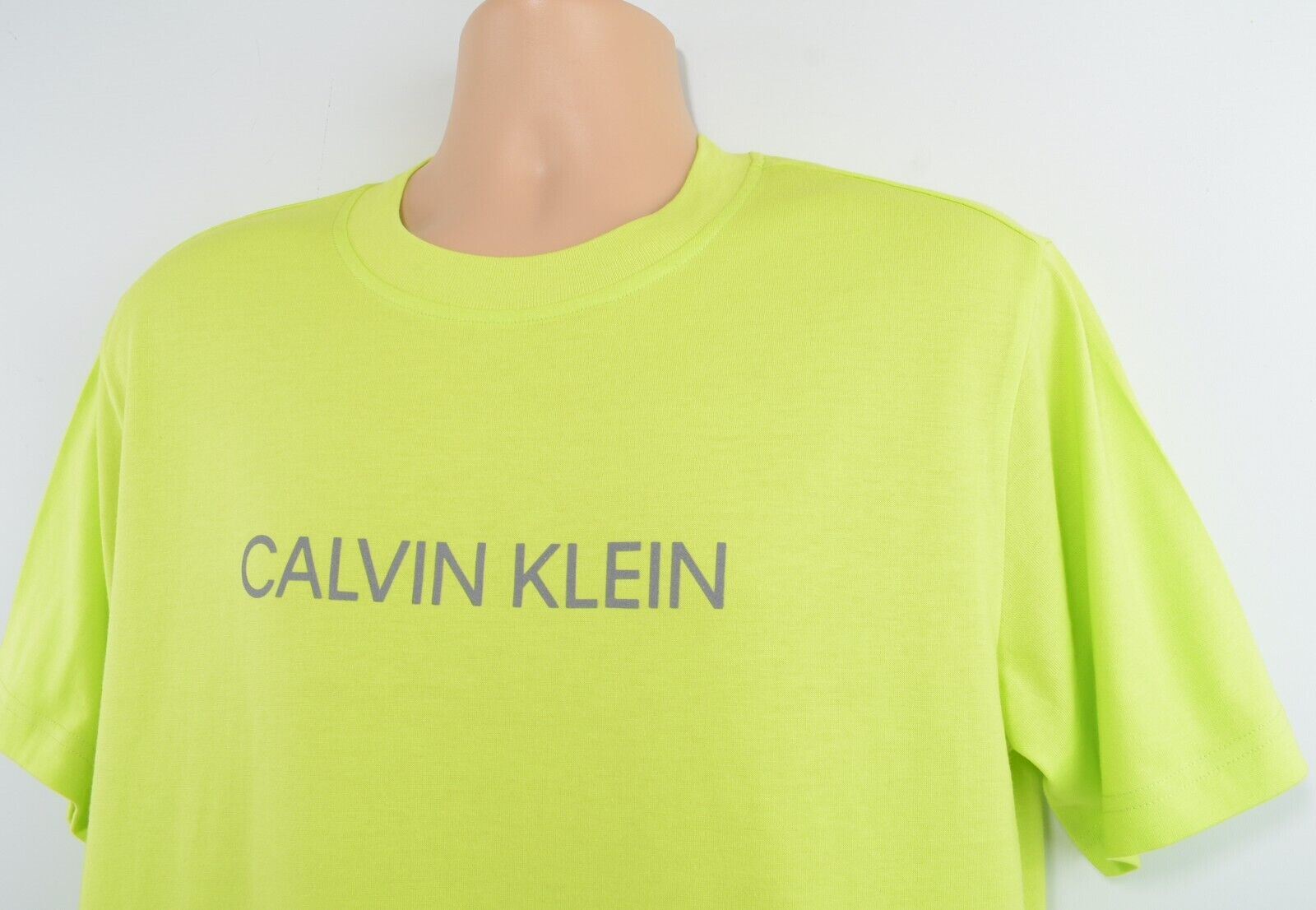 CALVIN KLEIN Performance: Men's Crew Neck T-shirt, Acid Lime, size MEDIUM