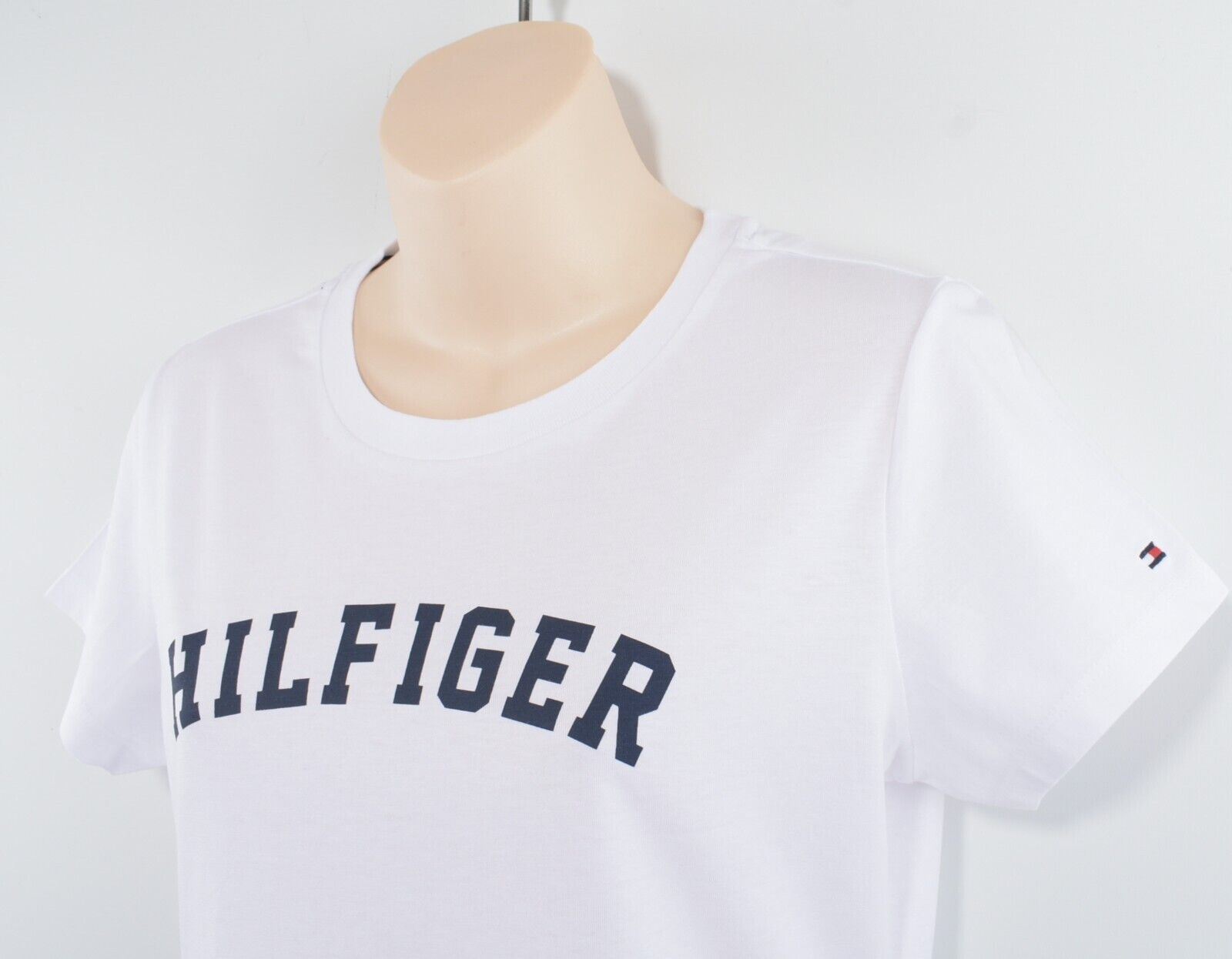 TOMMY HILFIGER Women's ORGANIC COTTON Logo T-shirt, White, size S (UK 10)