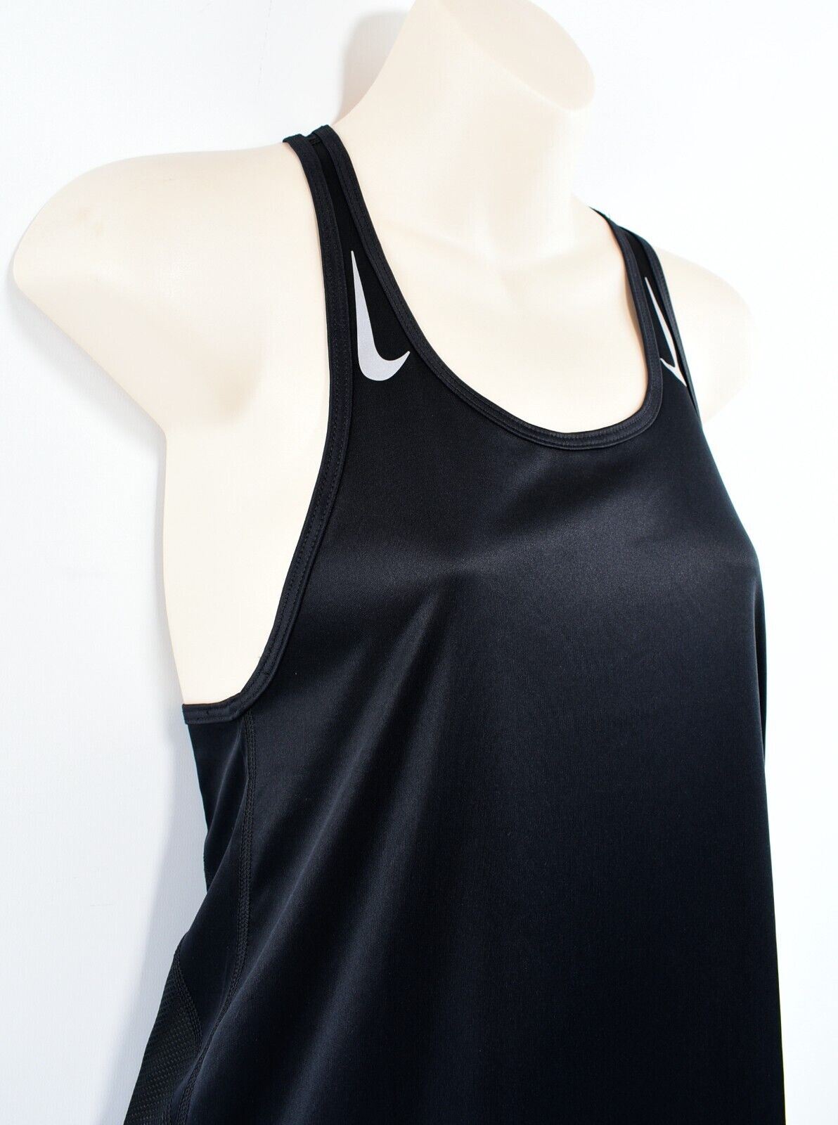 NIKE Womens Miler Race Tank, Workout Gym Running Tank Top, Black, size XS /UK 8