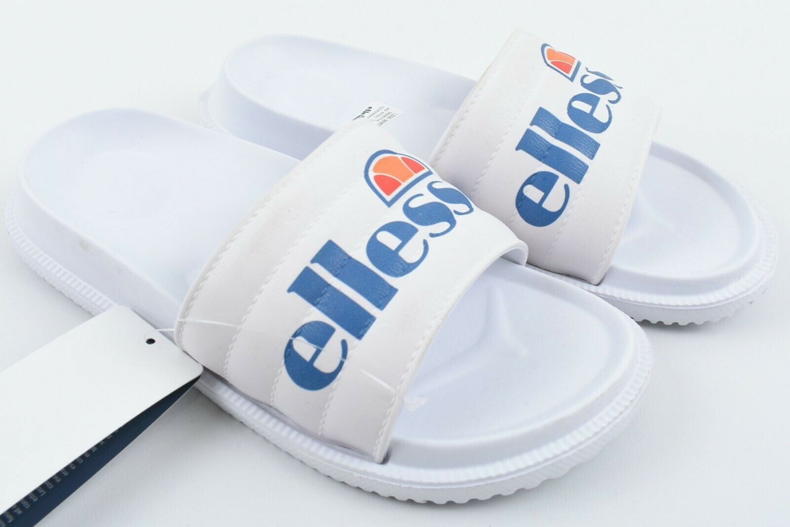 ELLESSE Kids Boys Girls White Sliders Summer Sandals, UK junior 4 /EU 37