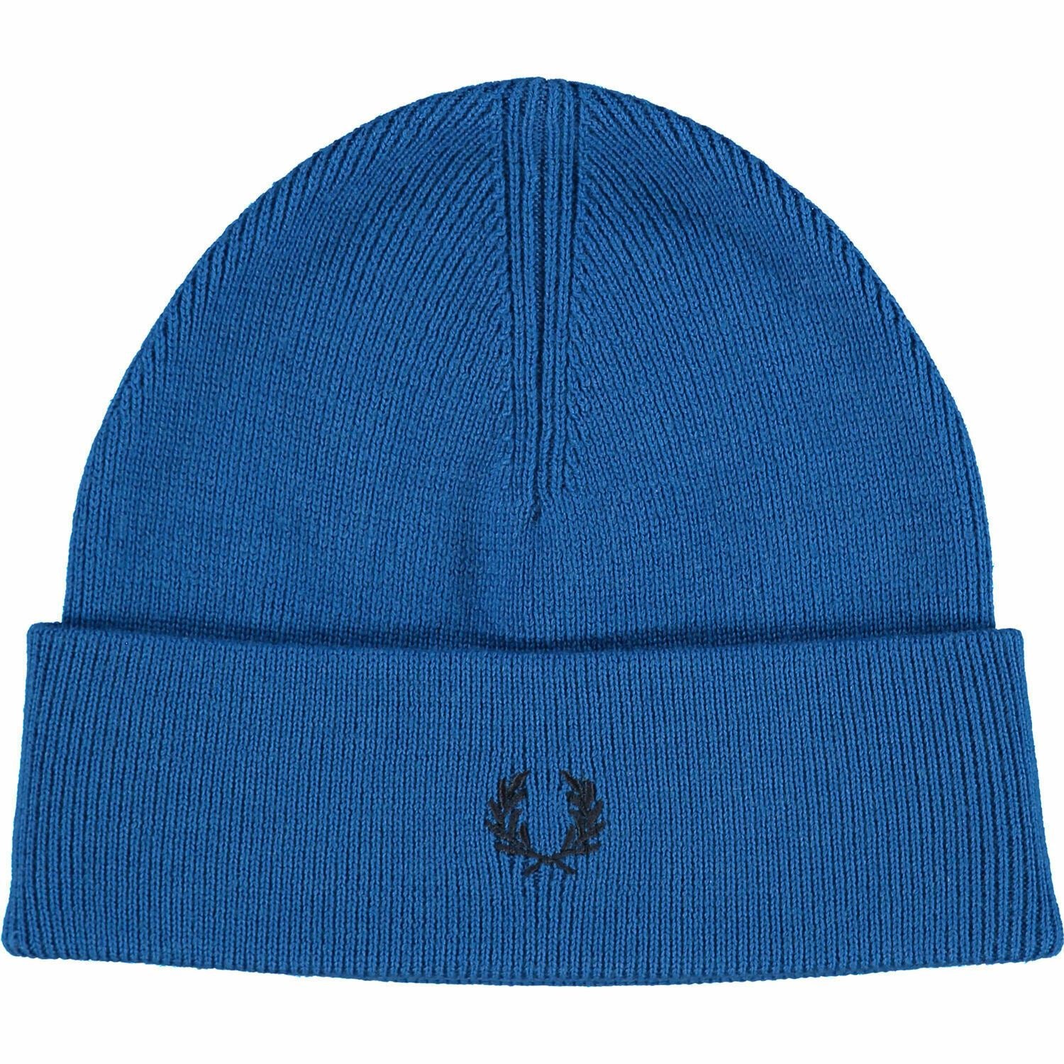 FRED PERRY Menâs Rib Knit 100% Wool Logo Beanie Hat, Mid Blue