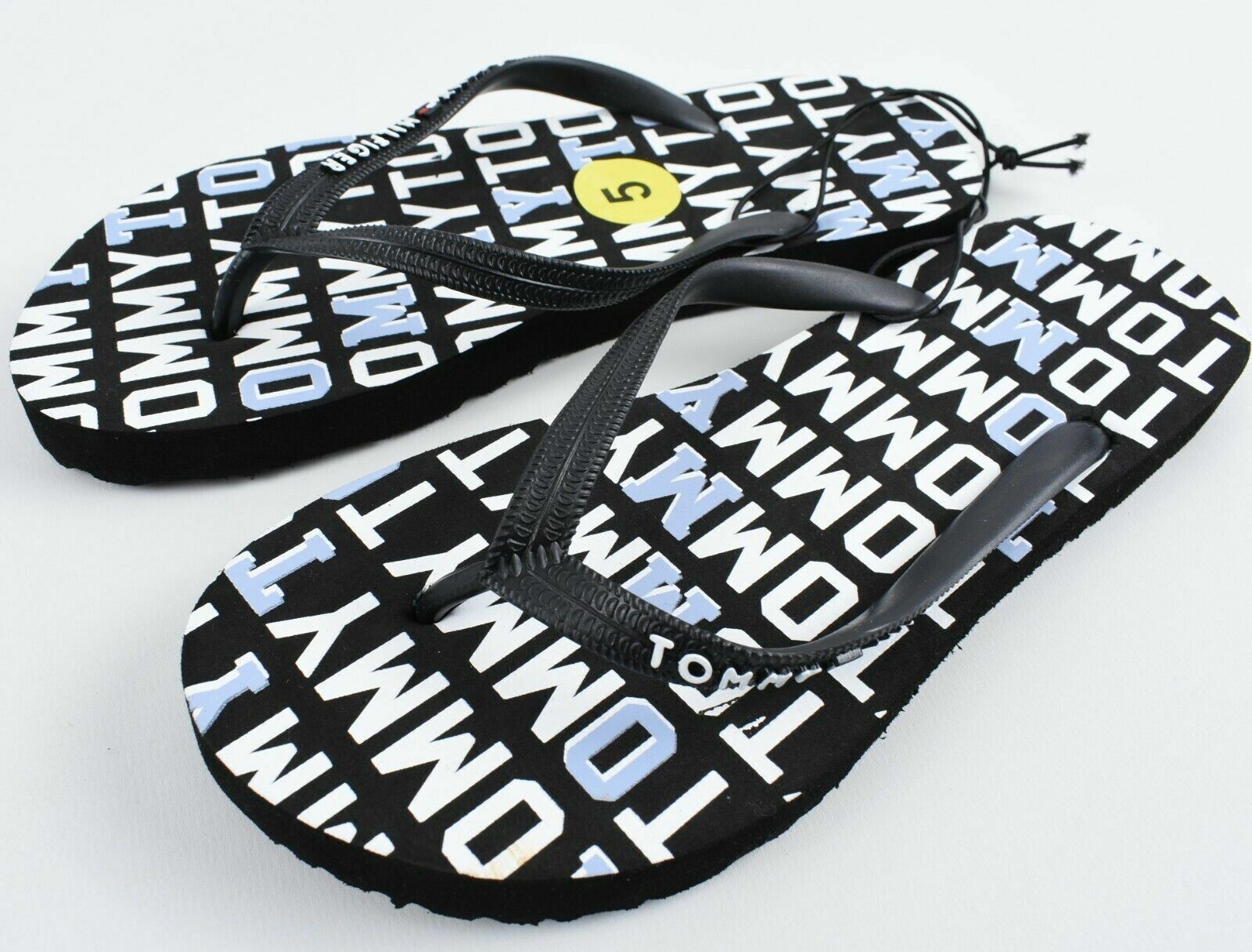 TOMMY HILFIGER Women's DANE-R Flip Flops Sandals, Black/White, size UK 2.5