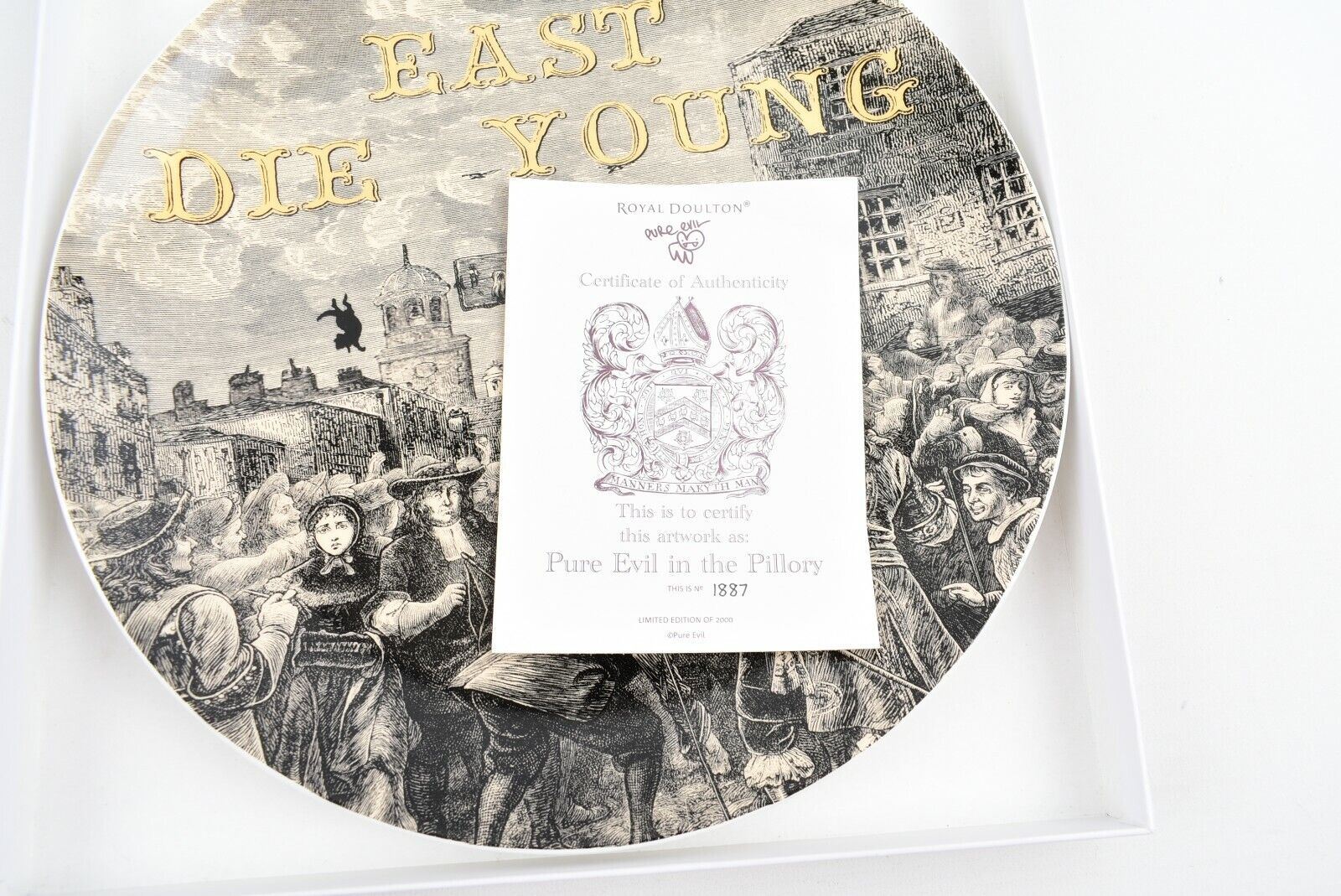 ROYAL DOULTON Pure Evil In Pillory Street Art Decorative Collector Plate 27cm