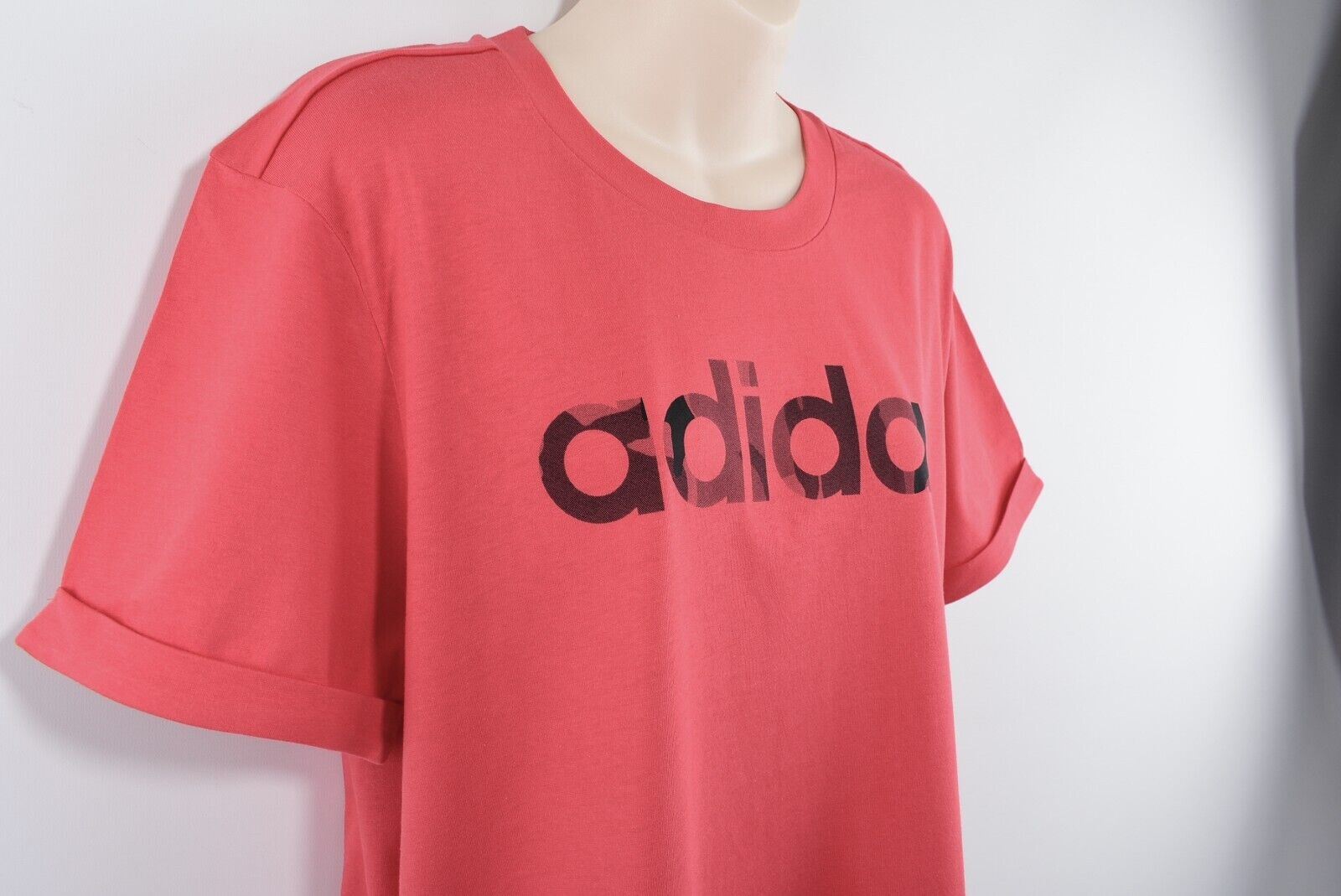 ADIDAS Women's Crew Neck Boyfriend T-shirt, Tee, Glory Red, size S (UK 8-10)