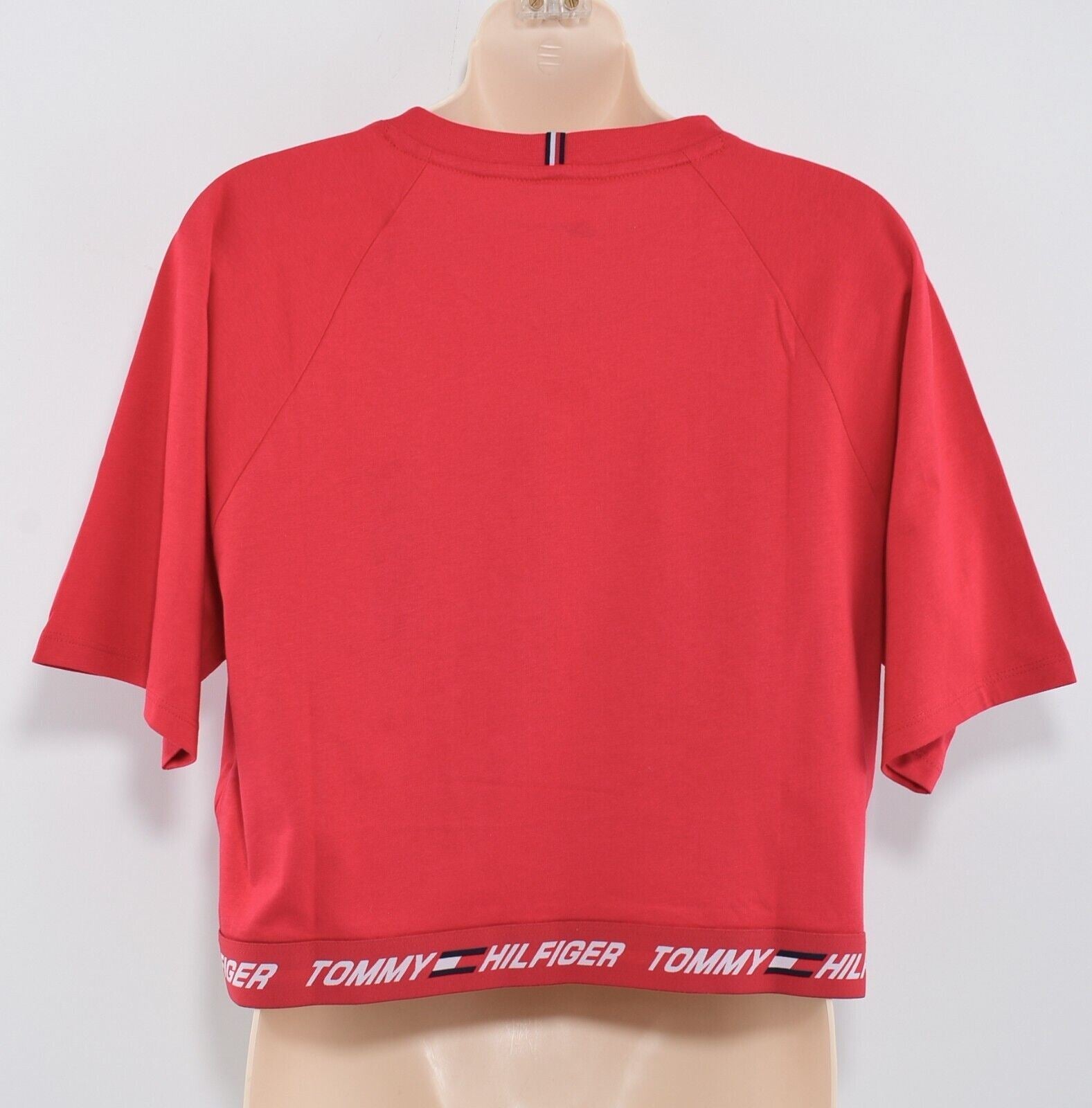 TOMMY HILFIGER Women's Logo Hem Relaxed Fit Cropped Top, Red, size S (UK 10)