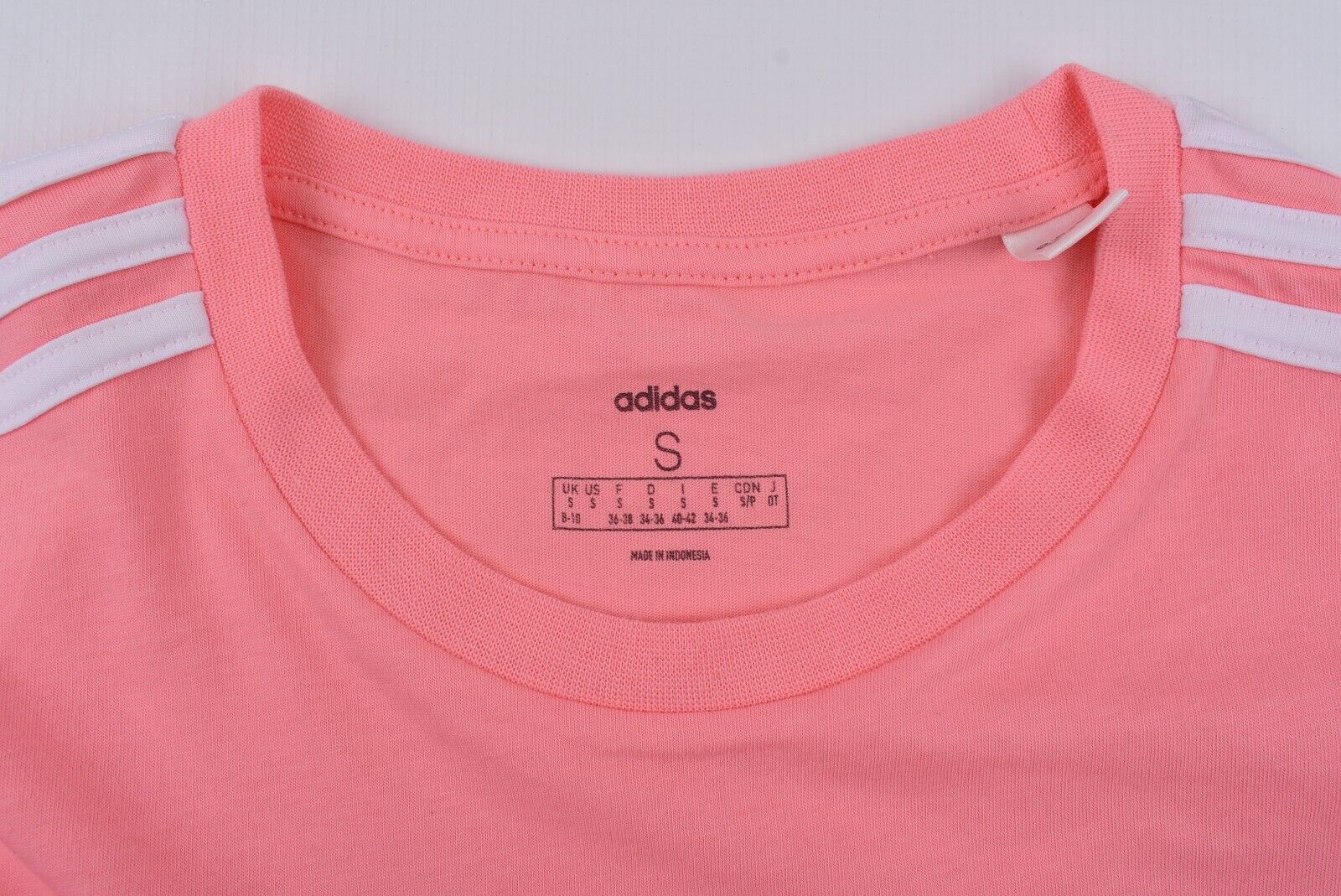 ADIDAS Womens 3 Stripes Cropped Tee, T-shirt, Glory Pink, size S (UK 8-10)