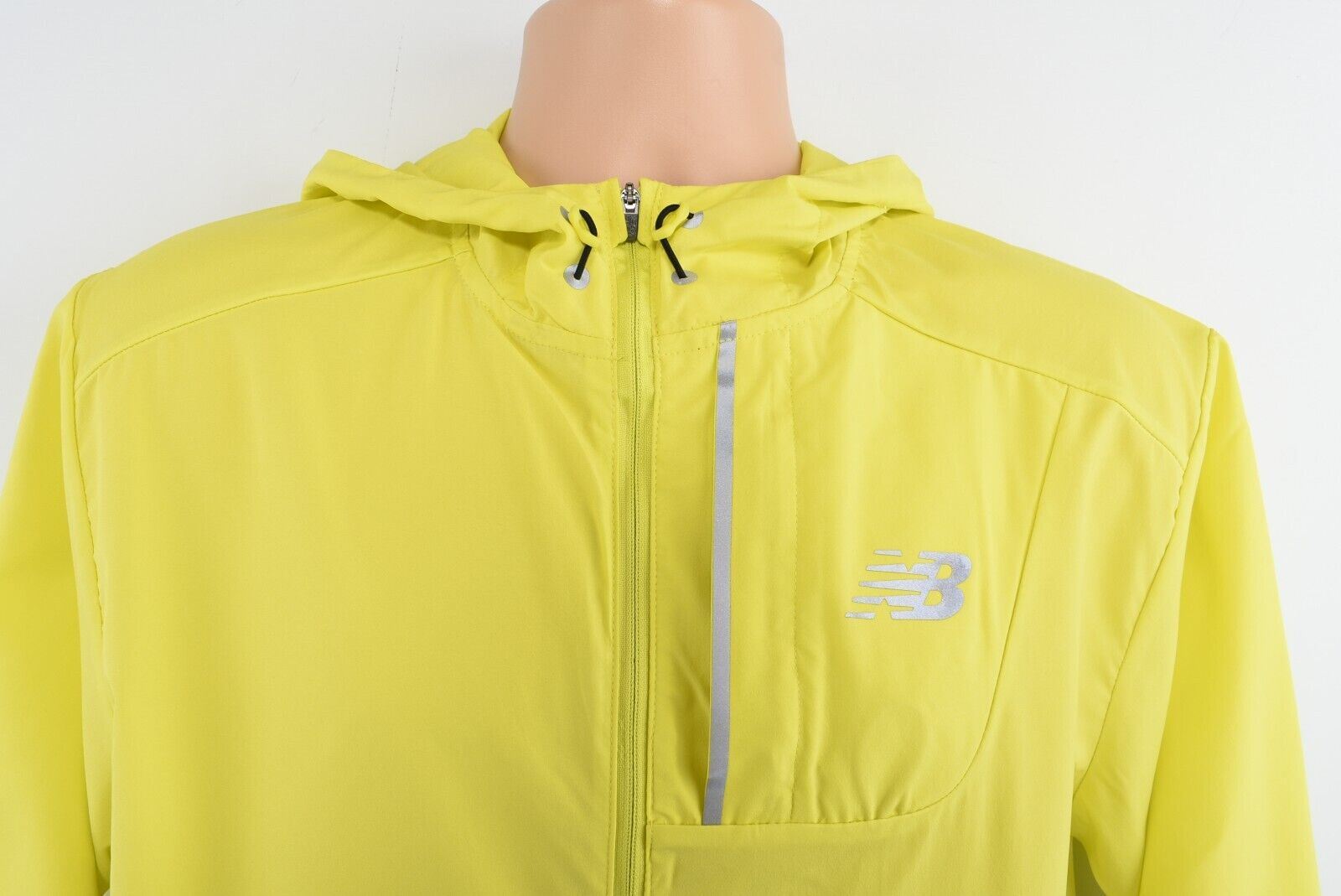 NEW BALANCE Men's Core Running Jacket, Neon Yellow, size SMALL