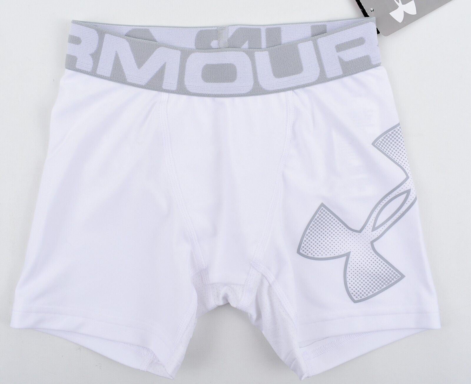 UNDER ARMOUR Boys' HeatGear Moisture Wicking Fitted Boxers White, size 7-8 years