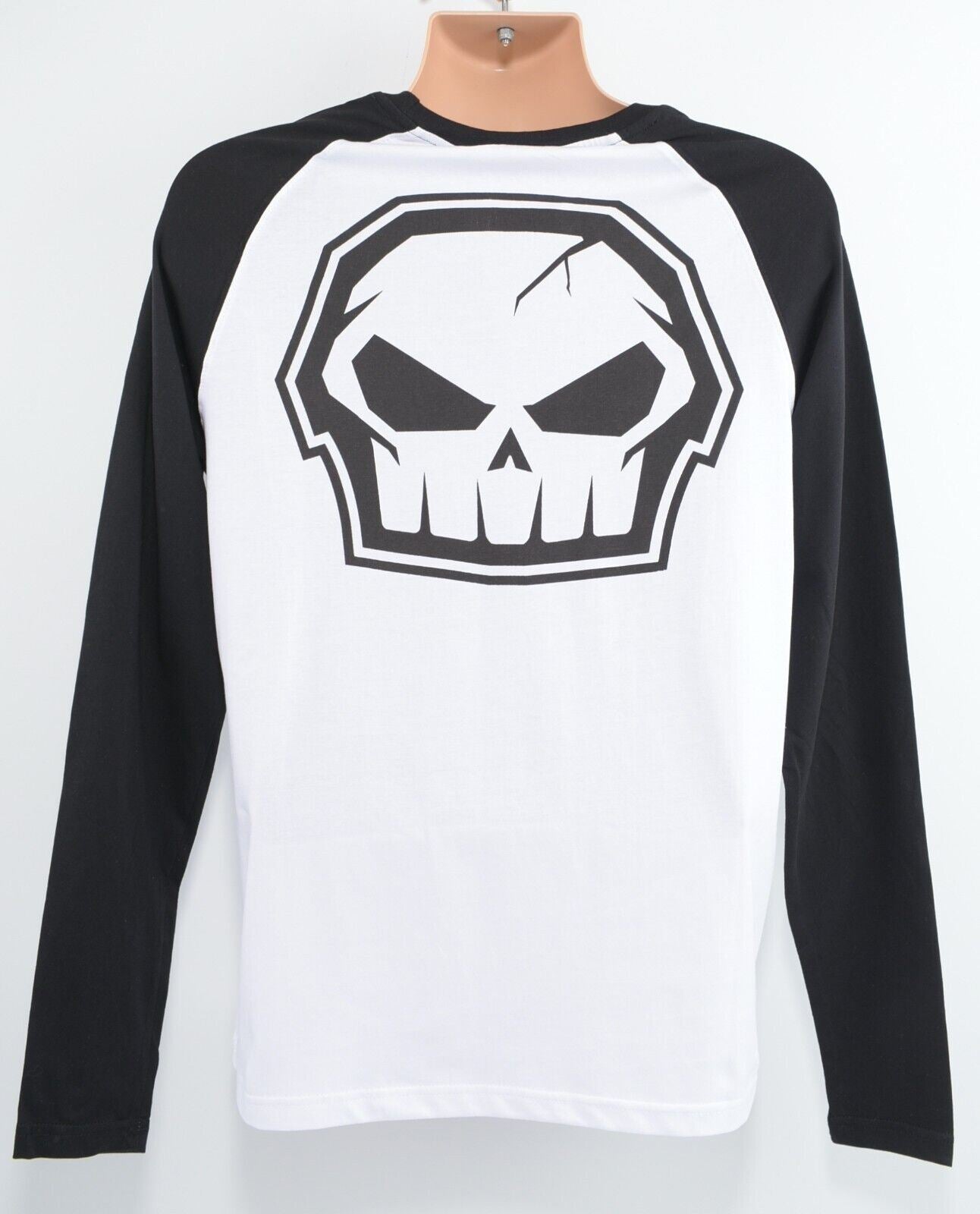 NO FEAR Mens Long Sleeve Top, Skull Graphic at the Back, White/Black, size M